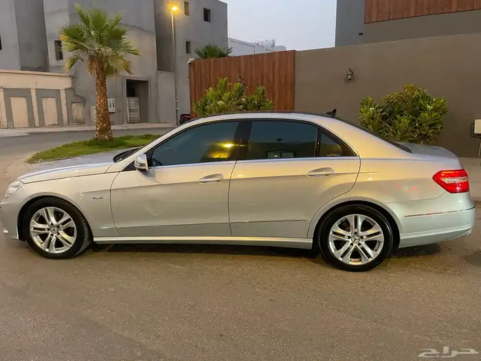 مرسيدس E200 2012 جفالي صيانات وكالة 6