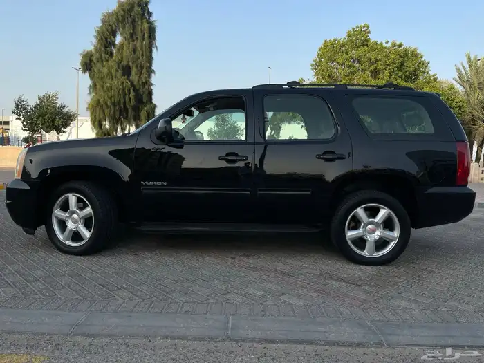 يوكن GMC موديل 2012 14