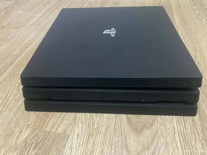 للبيع بلاستيشن 4 برو 4K 3