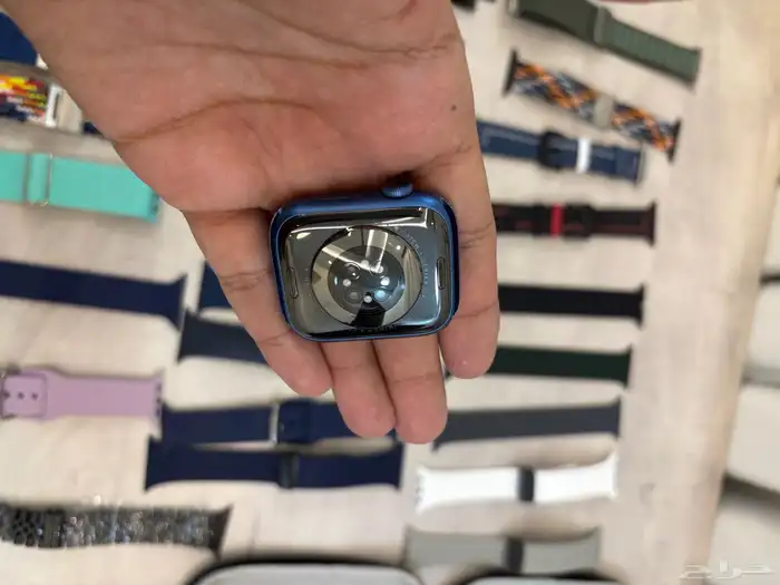 ساعة ابل الاصدار 7 كحلي 45 ملم GPS معاه جميع اغراضه و20سوار 5