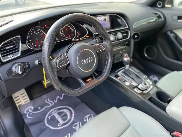 اودي RS4 7