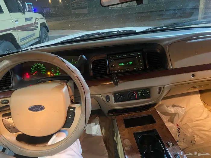 فورد فكتوريا سعودي 2012 للبيع 8