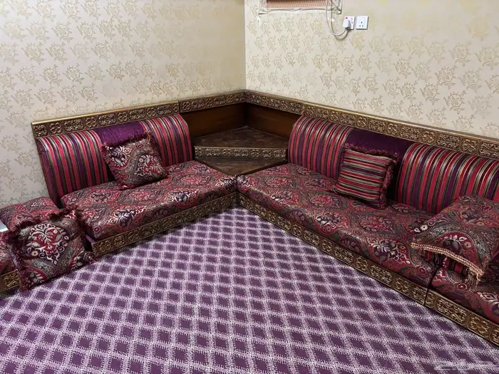 اثاث مجلس جلسة ارضية - طاولة زجاج - دفاية 1