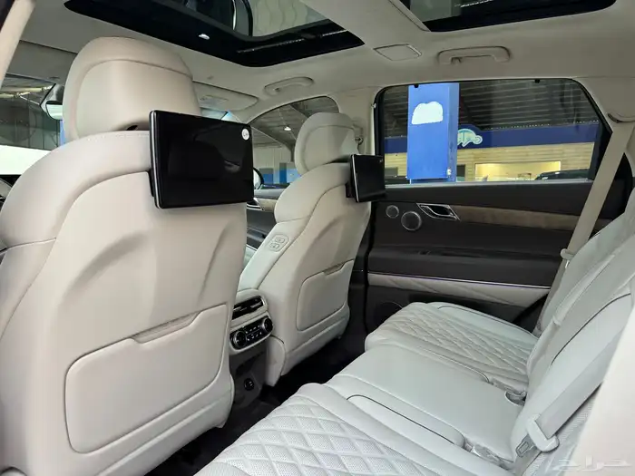 جنسس رويال 2023 GV80 على الضمان عداد 3 الاف 8