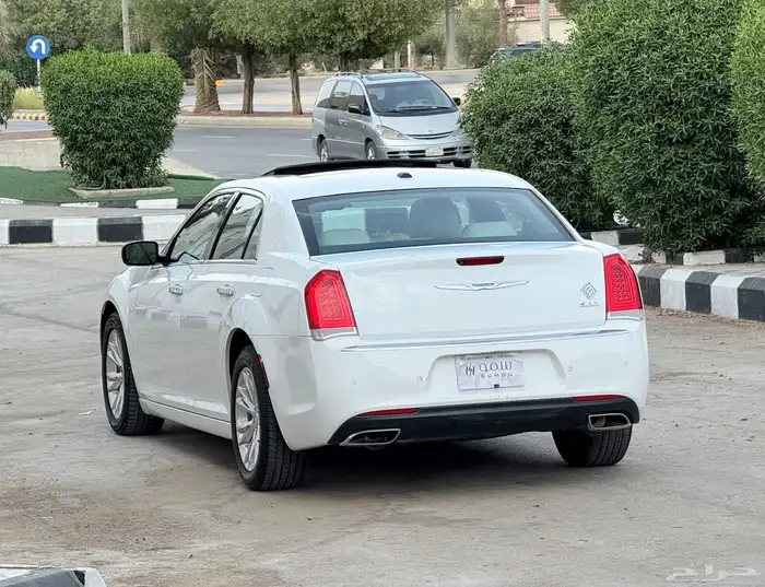 كرايزلر موديل 2021 لميتد نظيف 8