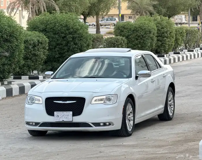 كرايزلر موديل 2021 لميتد نظيف 1