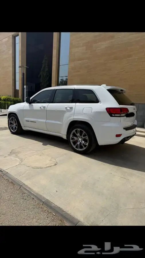 شيروكي srt 2014 8