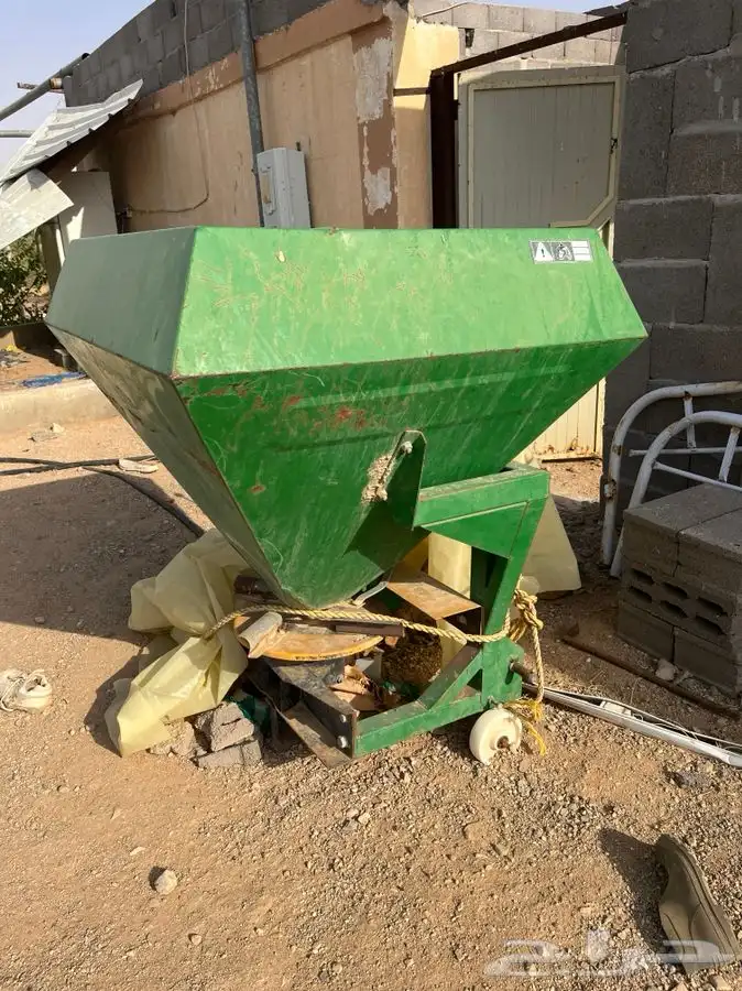 بذاره وحراثه فنت وعزاق للبيع ومشط ومرش وبكت 0
