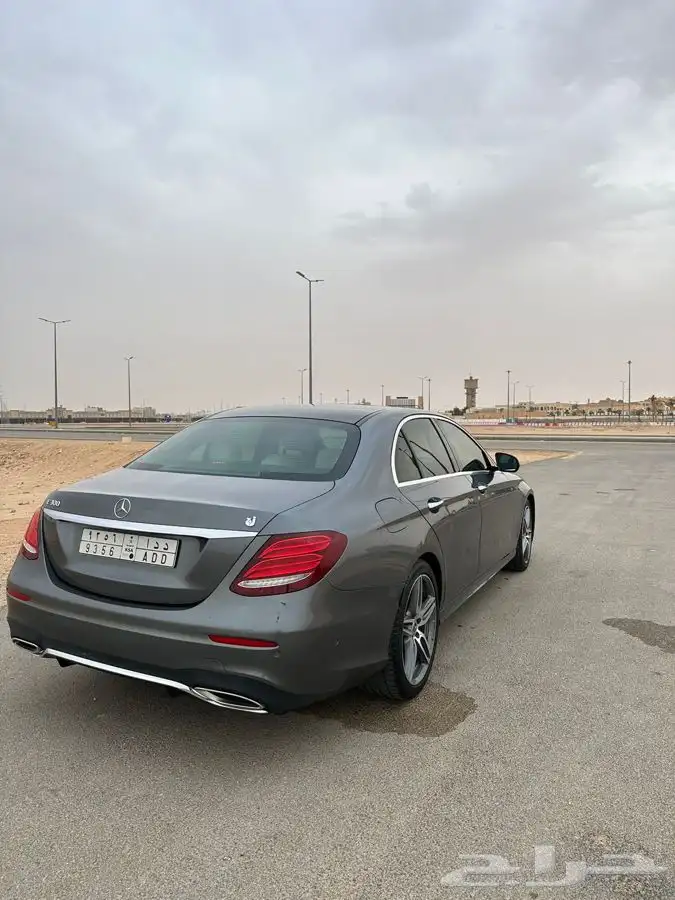 للبيع مرسيدس E300 موديل 2017 جفالي 4