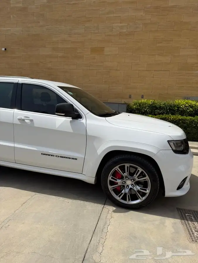 شيروكي srt 2014 12
