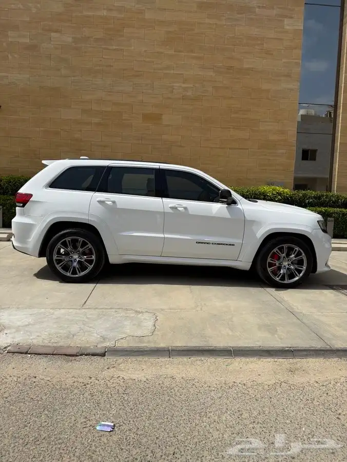 شيروكي srt 2014 14