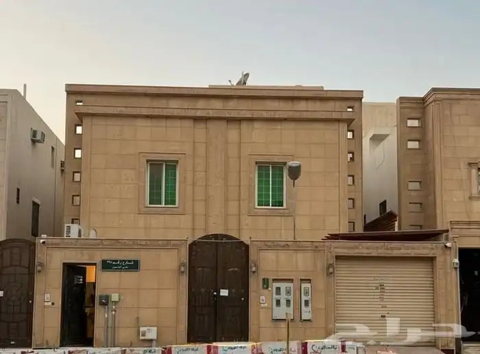 للبيع فيلا (بشقتين) في حي الياسمين بالرياض 0