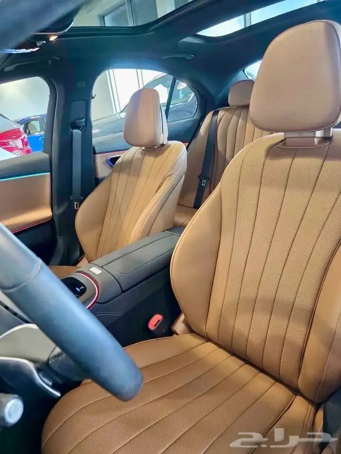للبيع مرسيدس E350 موديل 2024 شبه اصفار وارد كندا 8