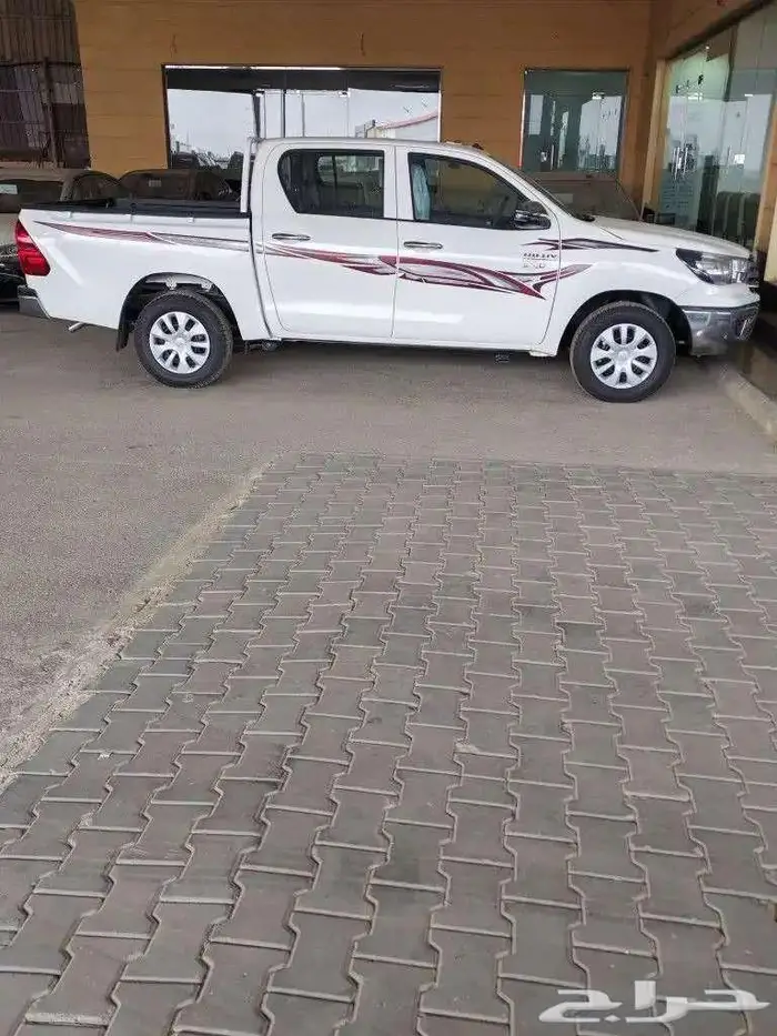 تويوتا هايلكس غمارتين بنزين بدون دبل 2025 ابيض سعودي 1