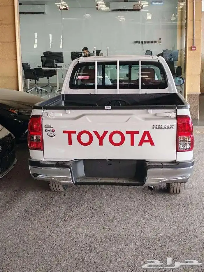 تويوتا هايلكس غمارتين بنزين بدون دبل 2025 ابيض سعودي 4