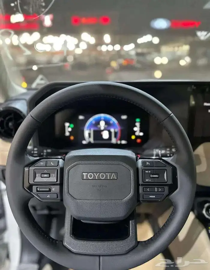 تتوفر فئات برادو 2025 اصفار لمبيعات البنوك بأقل ربح 0.35 7