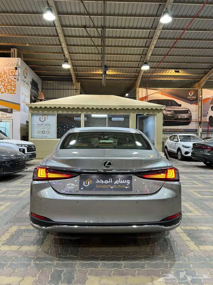عرض خاص لكزس ES 250 AA بنزين موديل 2025 بطاقه جمركيه 5