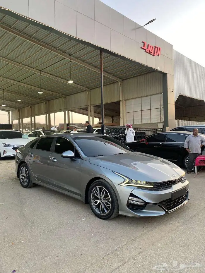 كيا 5 2020 عداد 125000 بنزين استاندر 0