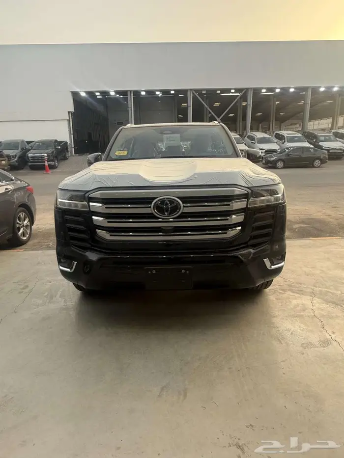 تويوتا لاندكروزر GXR4 بنزين سعودى 2025 اسود 0