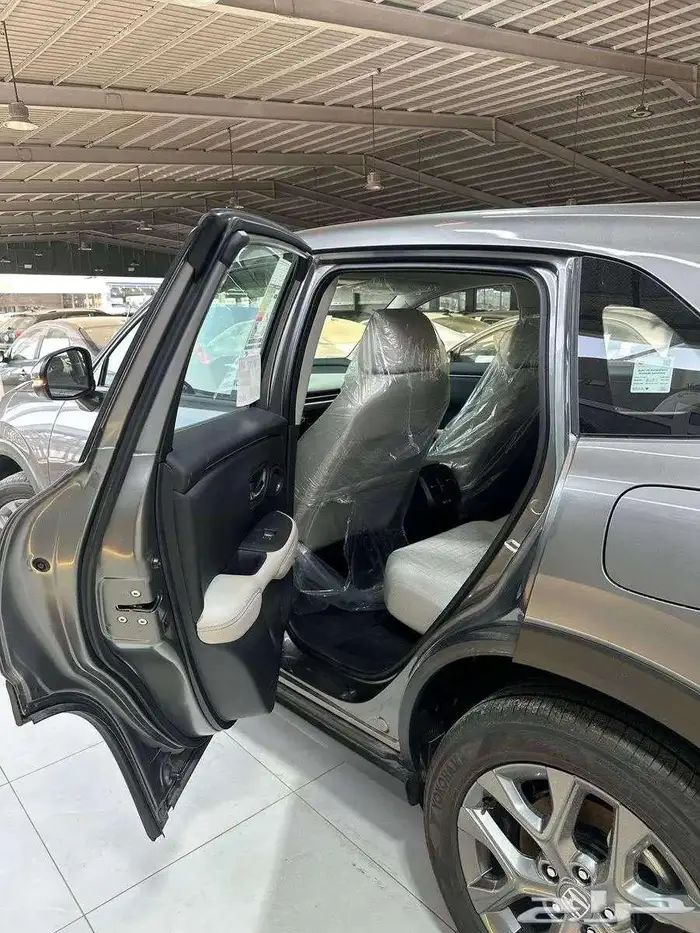 هوندا زد ار في ZRV فئة LX موديل 2024 ستاندرد 3