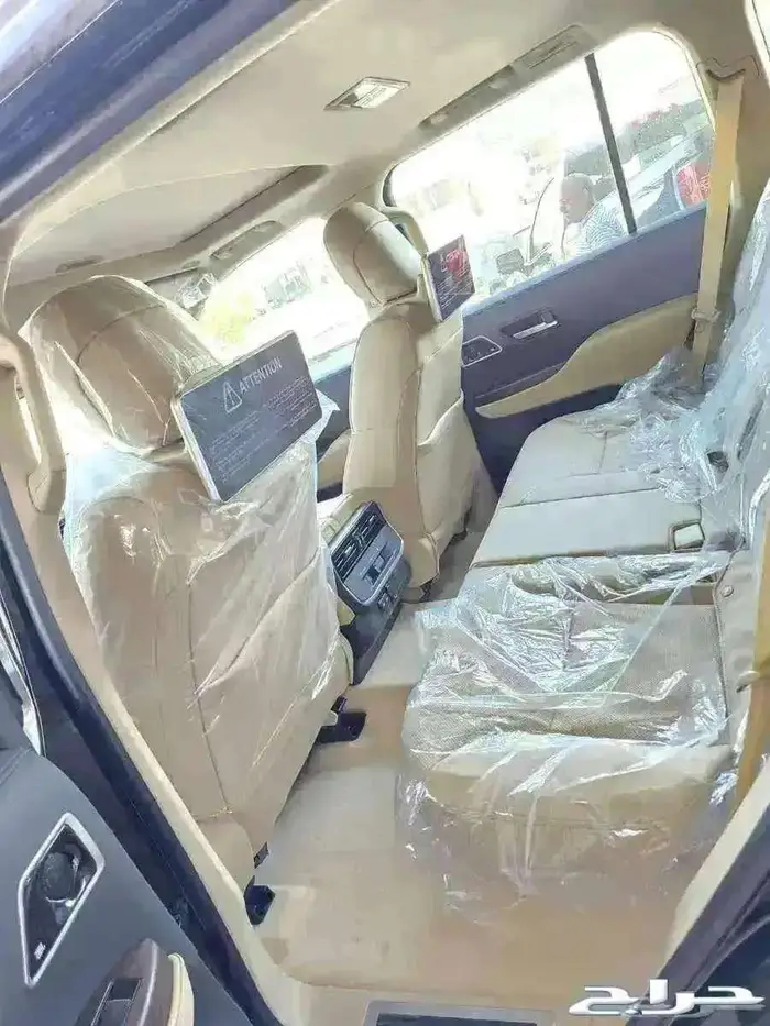 تويوتا لاندكروزر GXR 5 S 2025 9