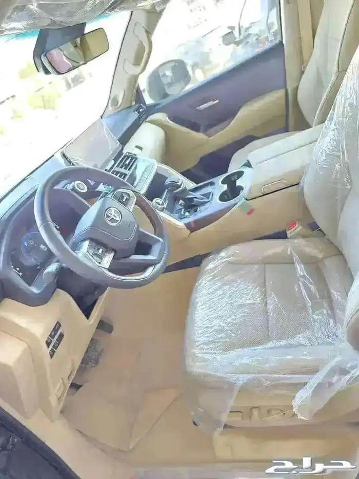 تويوتا لاندكروزر GXR 5 S 2025 8