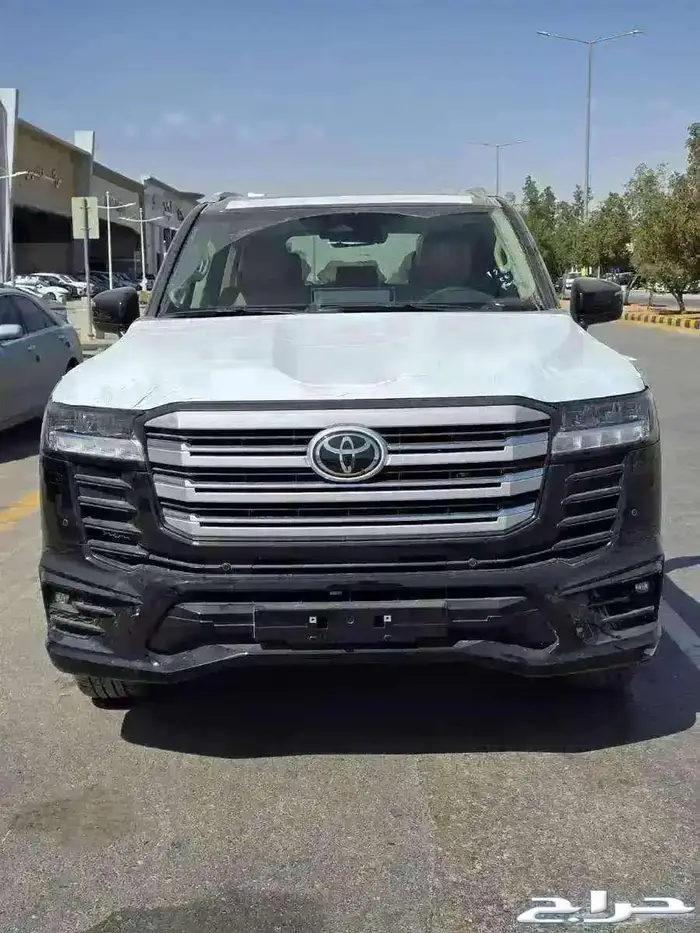 تويوتا لاندكروزر GXR 5 S 2025 0
