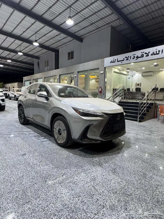 لكزس- NX-350-AA -رصاصى فاتح بنزين موديل 2025 0