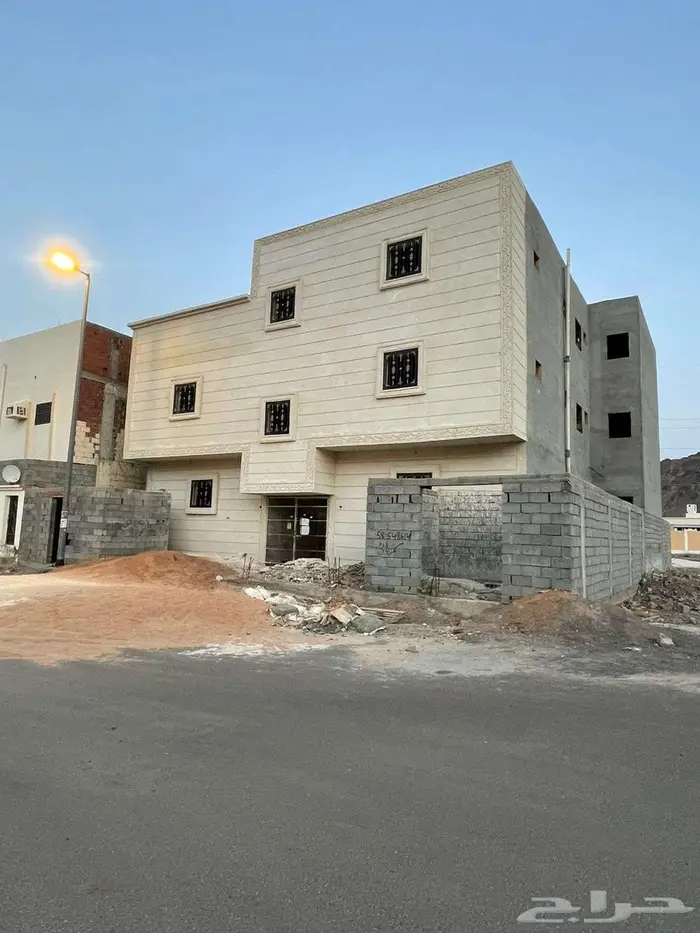 فرصة استثمارية عماره 5 شقق للبيع 0