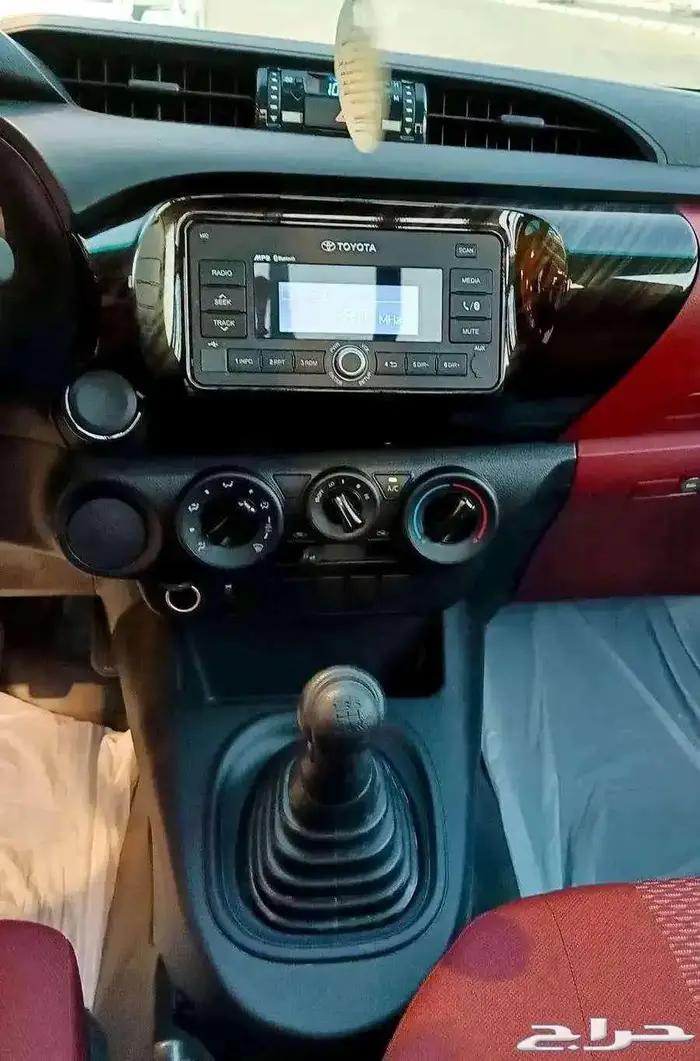 هايلكس غمارة GLX بنزين فل كامل موديل 2022 11
