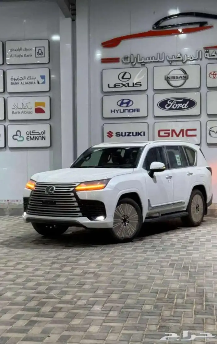 لكزس LX600 فئة bb داخل احمر عماني 2024- 505.000 1