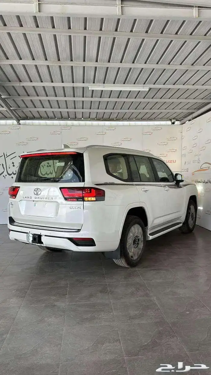 تويوتا لاندكروزر GXR L4 فل كامل 2025 بريمي-333000 8