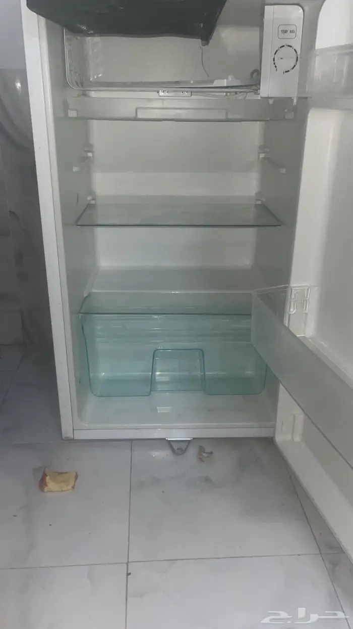 ثلاجه صغيره اصليه خربانه 0