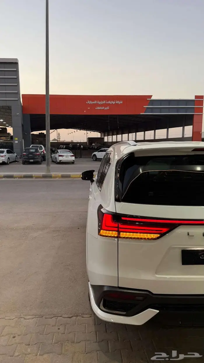 لكزس LX600 اف سبورت 2023 عداد 33000 فقط 13