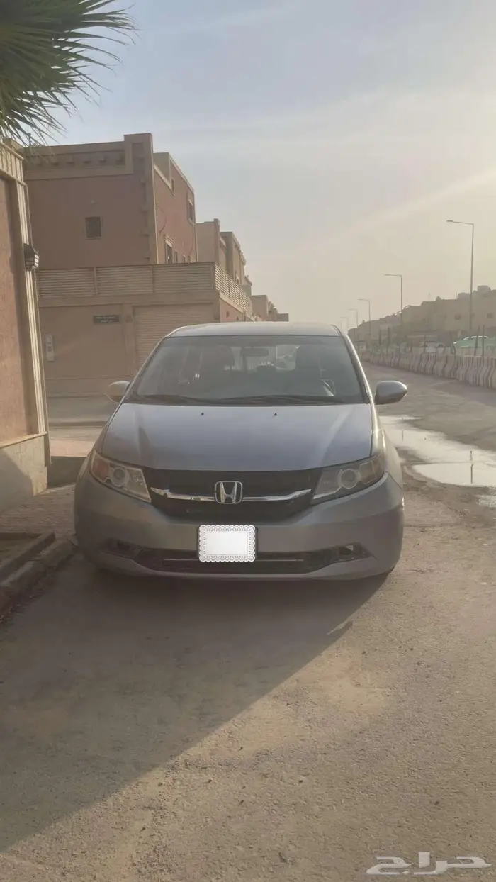 سيارة عائلية هوندا اوديسي 6