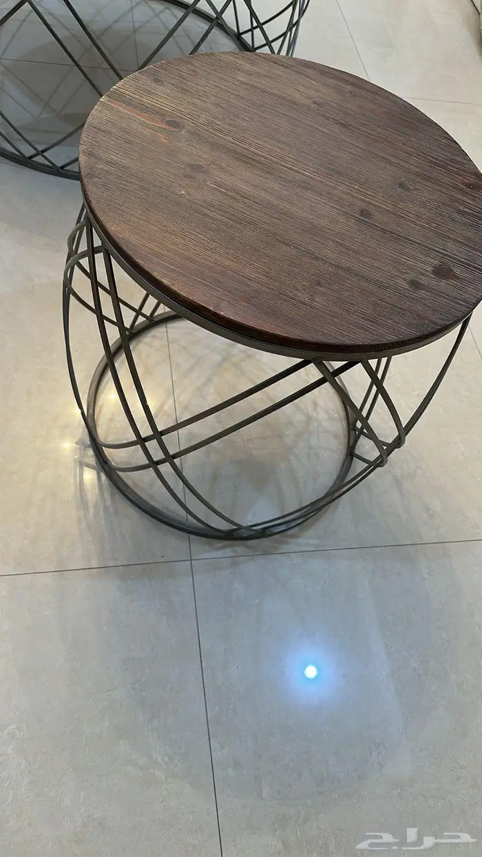 طاوله للبيع 1