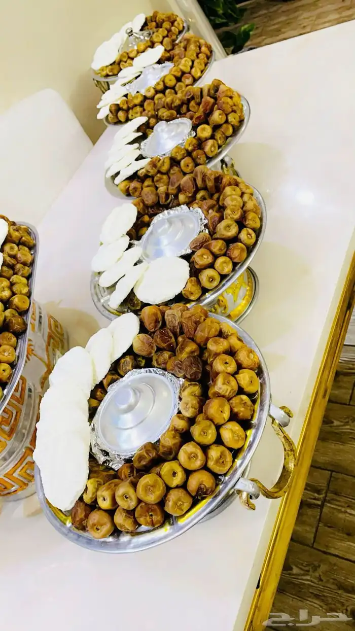 صواني تمر ومضير وسمن للمناسبات 13