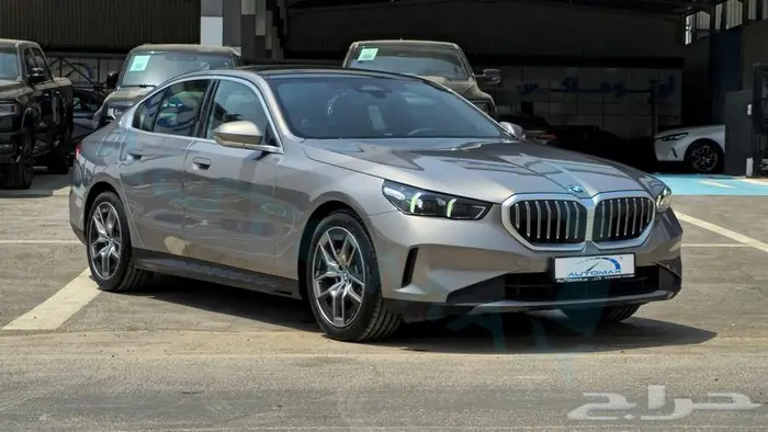 بي ام دبليو 520i خليجي 2025 اصفار مع ضمان الوكيل 3