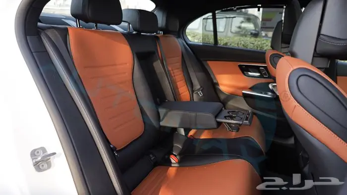 2025 مرسيدس سي 200 AMG بريميوم بلس خليجي اصفار ضمان الوكيل 25