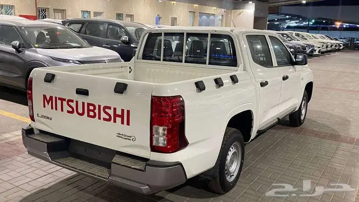 ميتسوبيشي L200 غمارتين بدون دبل ديزل جير عادي سعودي 2024 3