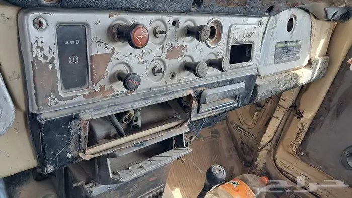 للبيع قطع جيب شاص قديم من مديل 84 وتحت 16