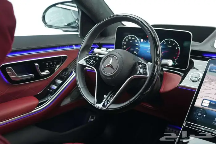 مرسيدس S 500 موديل 2024 خليجي أسود أحمر 9