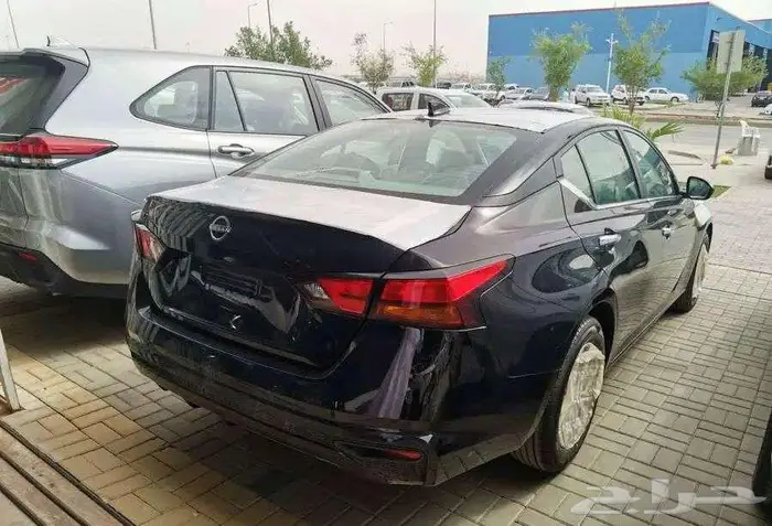 نيسان التيما S ستاندر 2025 اصفار 3