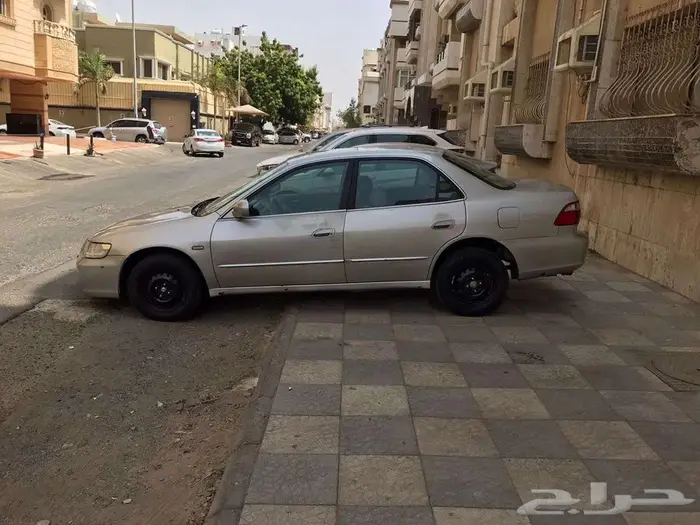 هوندا اكورد 98 قير عادي 10