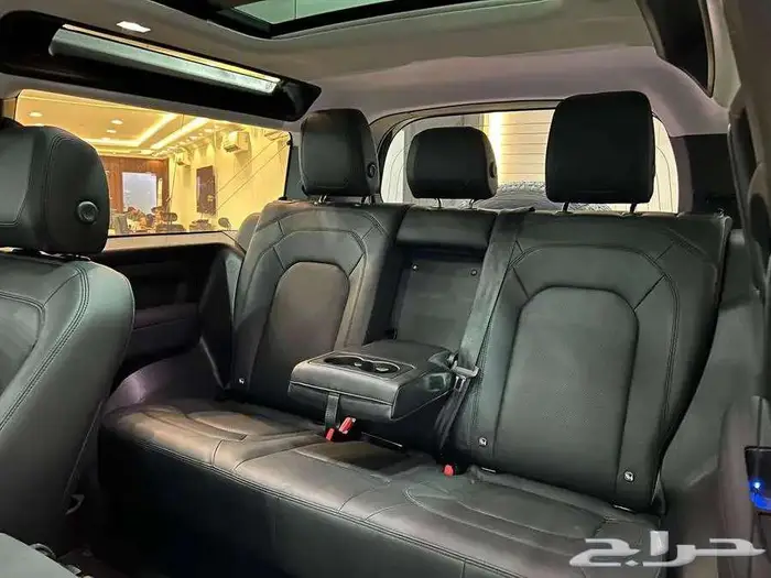 لاند روفر ديفندر V4 90 2023 كاش او اقساط 11