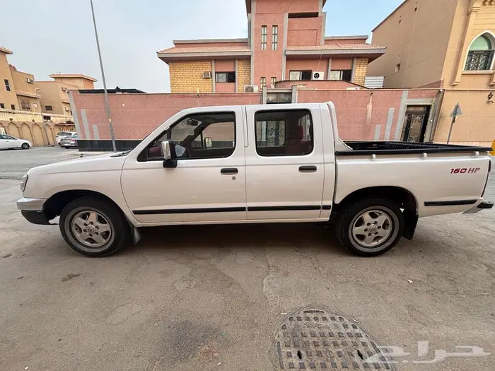 نيسان ددسن موديل 99 2
