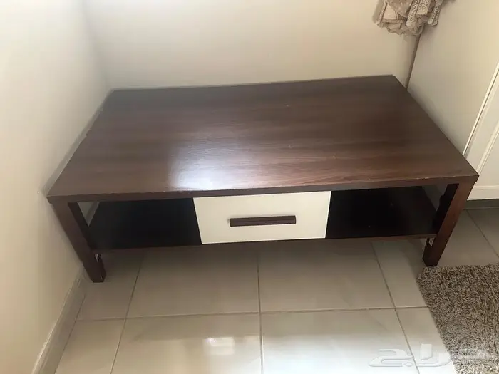 طاولة من هوم سنتر 0