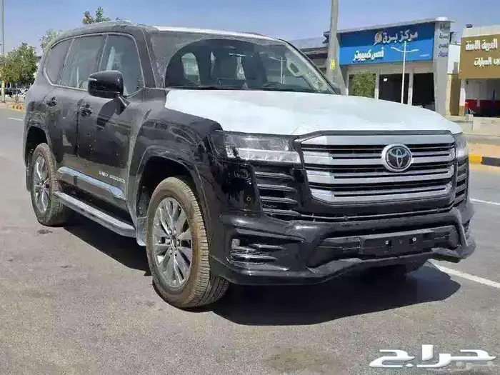تويوتا لاندكروزر GXR 5 S 2025 2
