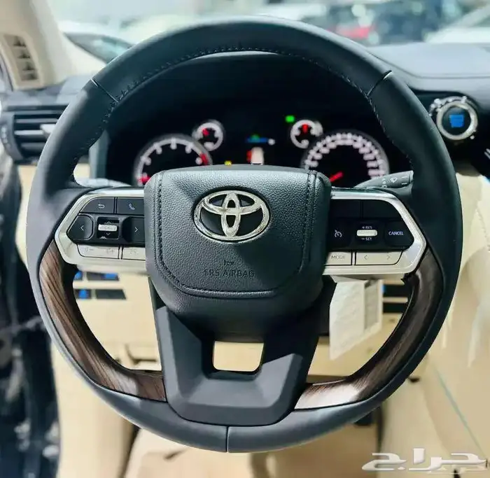 جي اكس ار L4 بريمي بنزين 2025 اللون ابيض ابواب شفط 7