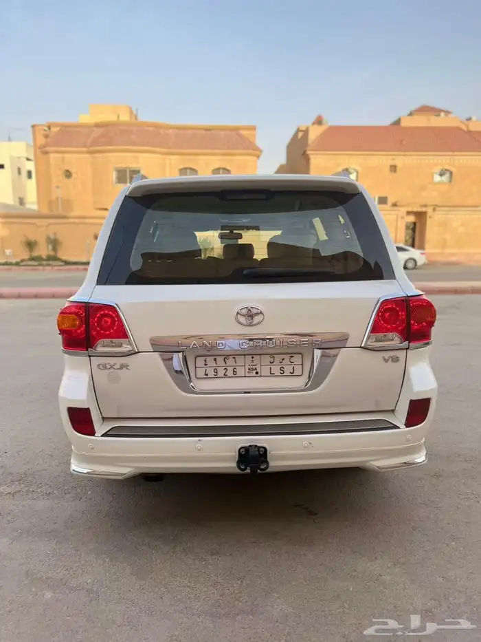لاندكروزر 2014 بريمي 5